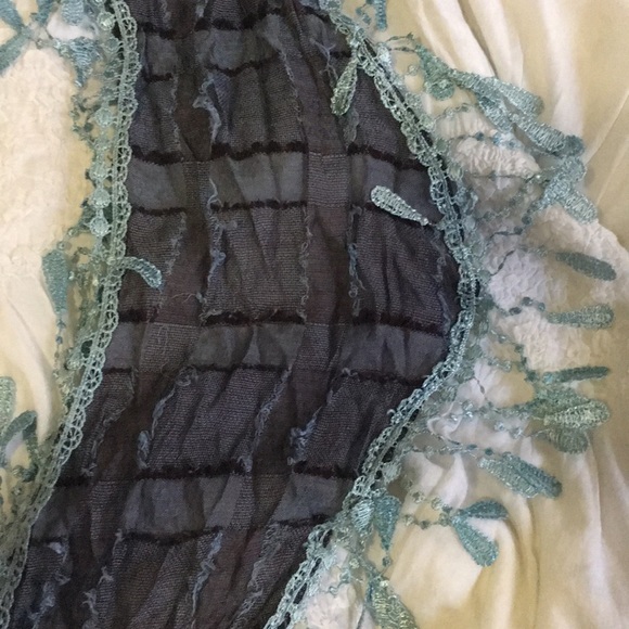 Scarf - Picture 3 of 4